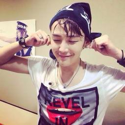 15岁网红男,青春闪耀的互联网新星